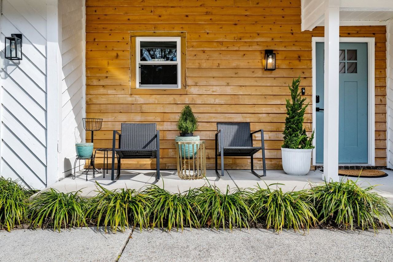 14 Hillcreek Blvd - Photo 2 of 50