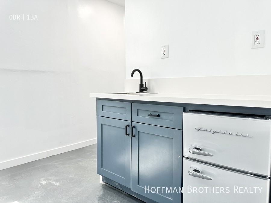 3809 Union Pacific Ave #9 - Photo 3 of 7