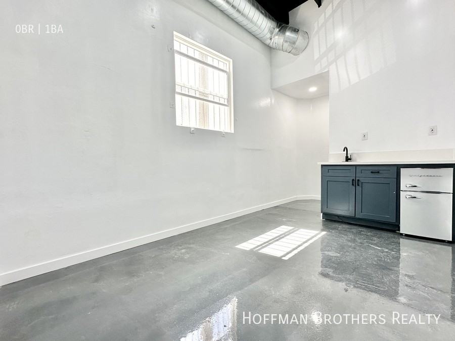 3809 Union Pacific Ave #9 - Photo 5 of 7