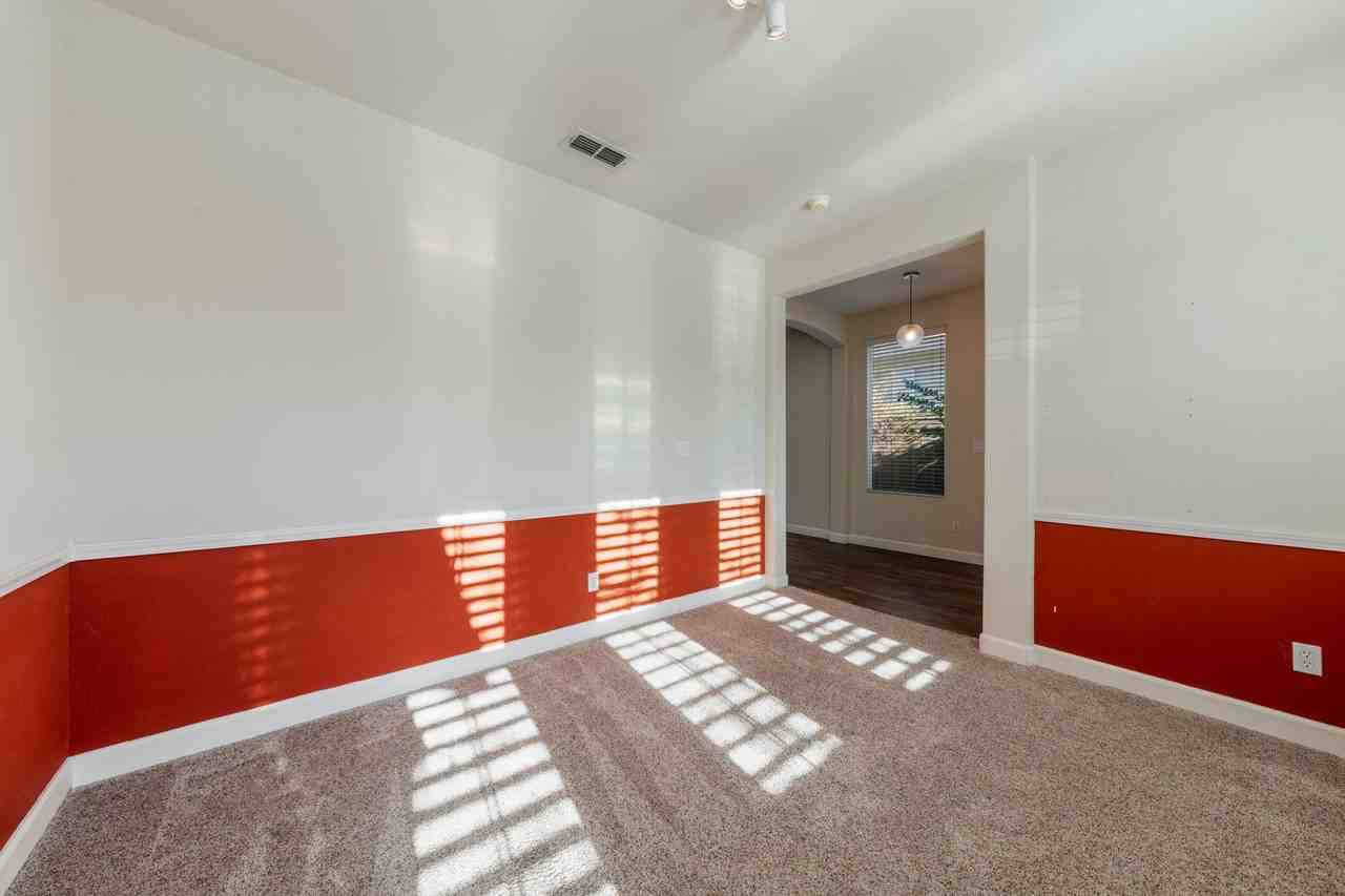 2805 Tree Swallow Cir - Photo 7 of 41