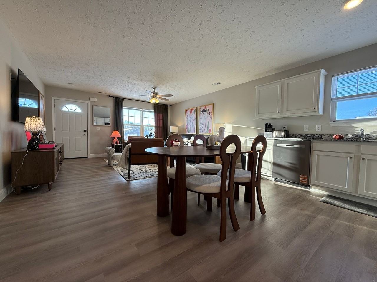 210 Taylor Dr - Photo 6 of 21