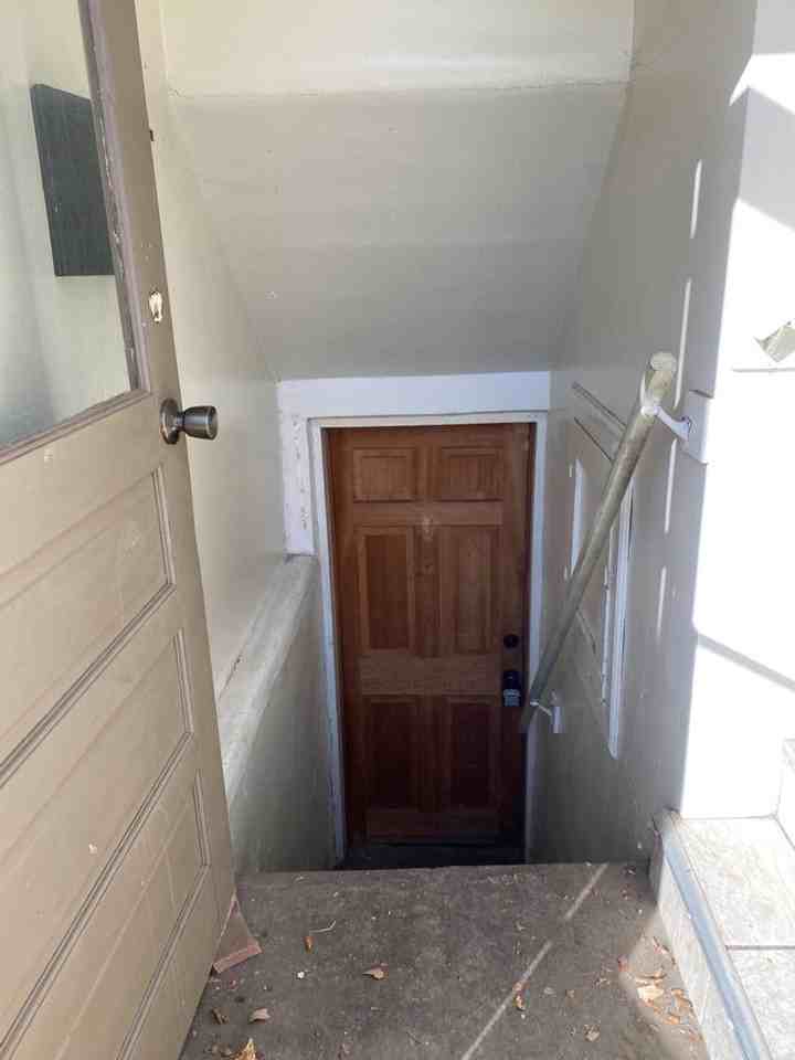 1127 W Mulberry St - Photo 3 of 41