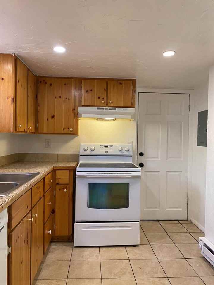 1127 W Mulberry St - Photo 5 of 41