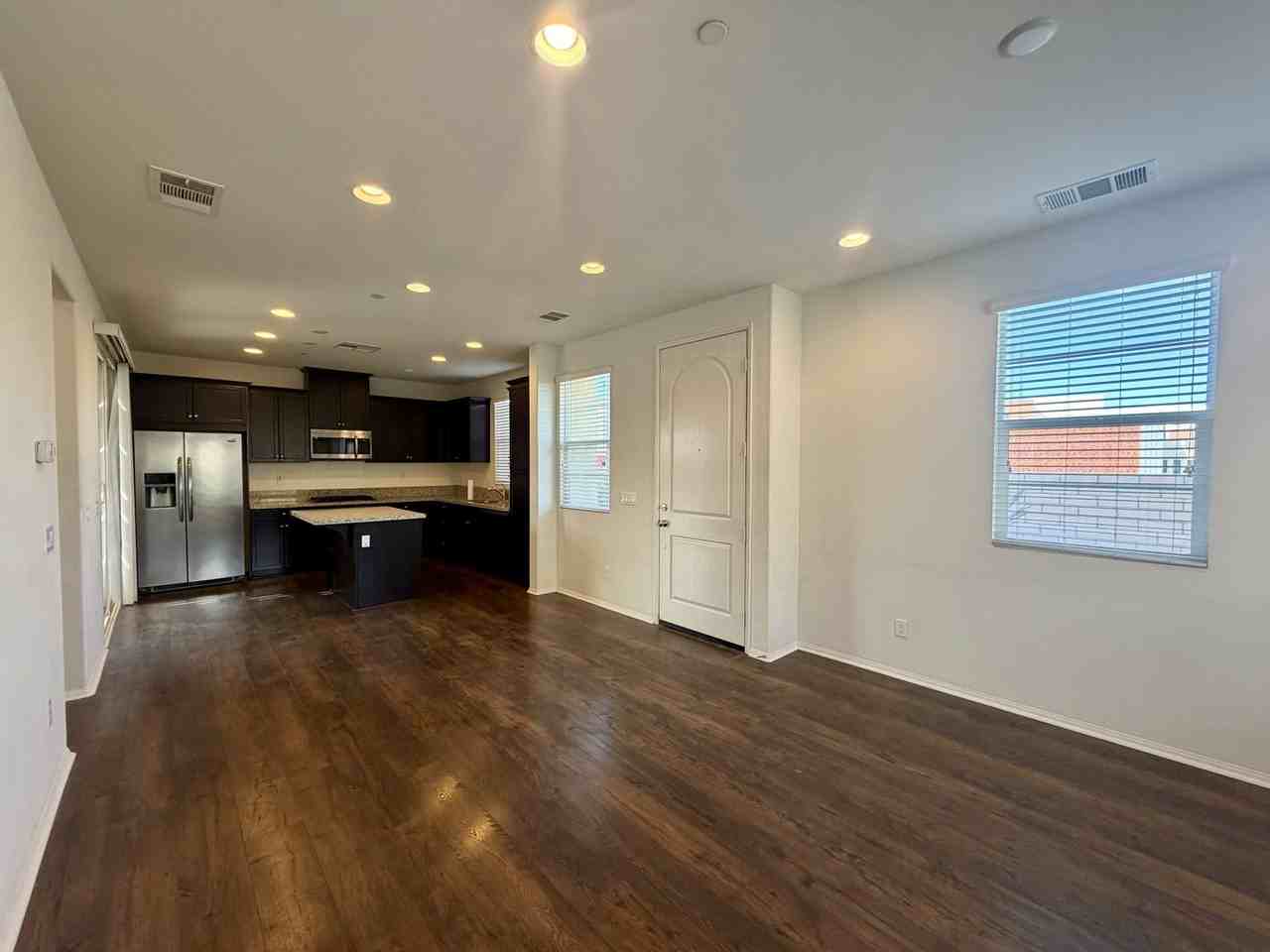 206 Paseo Gusto - Photo 5 of 41