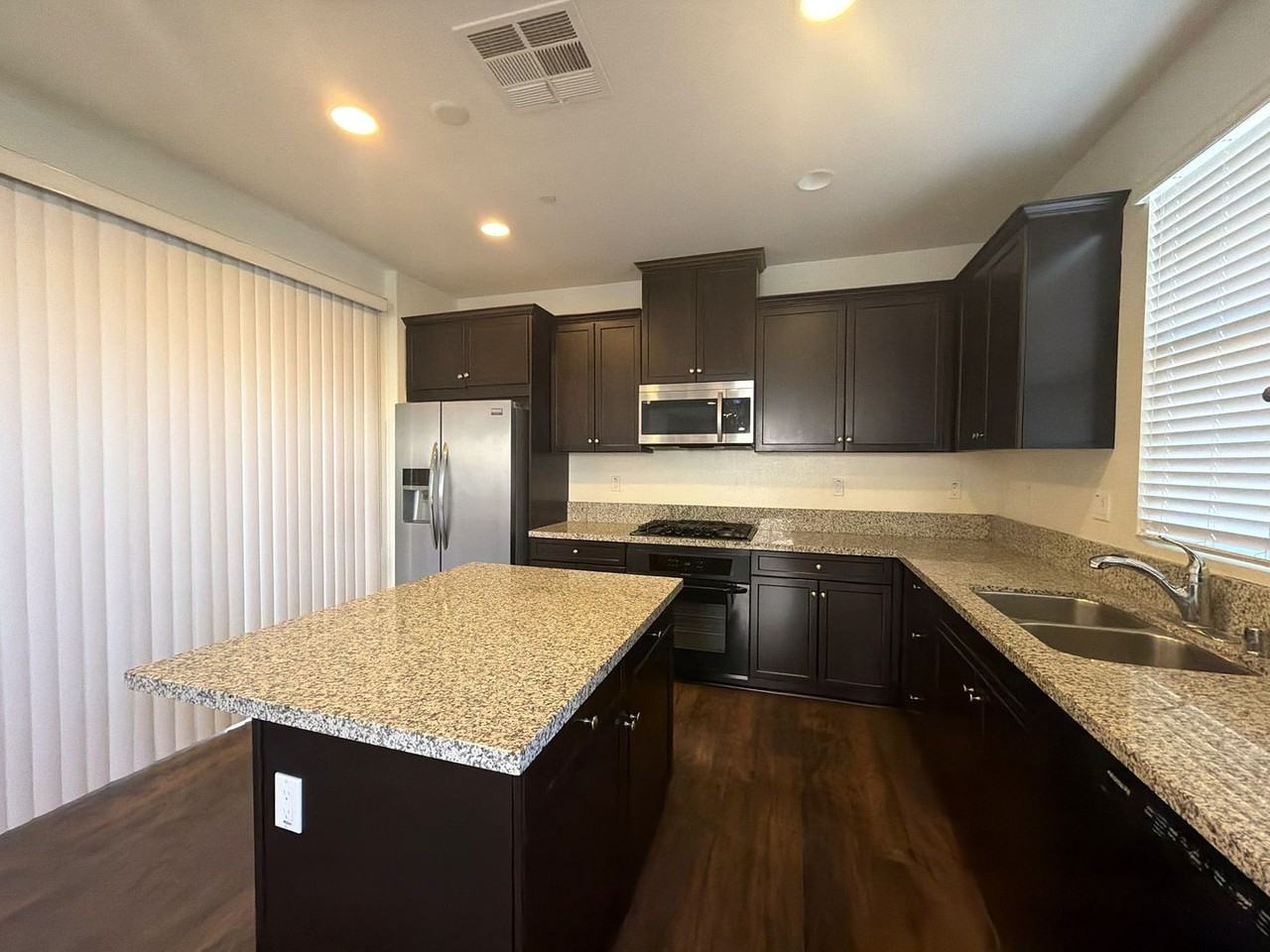 206 Paseo Gusto - Photo 6 of 41