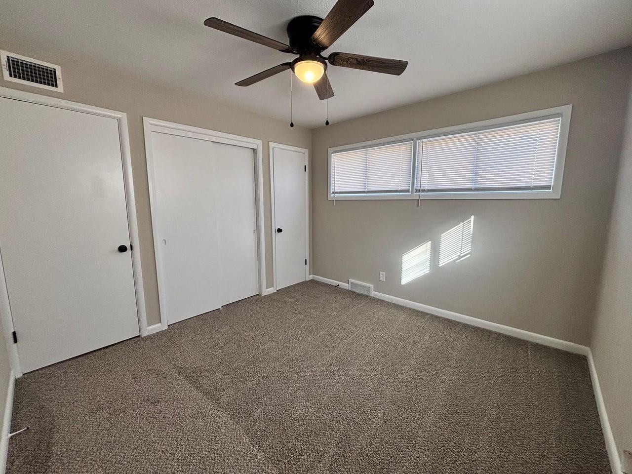 1146 N Georgie Ave - Photo 6 of 13