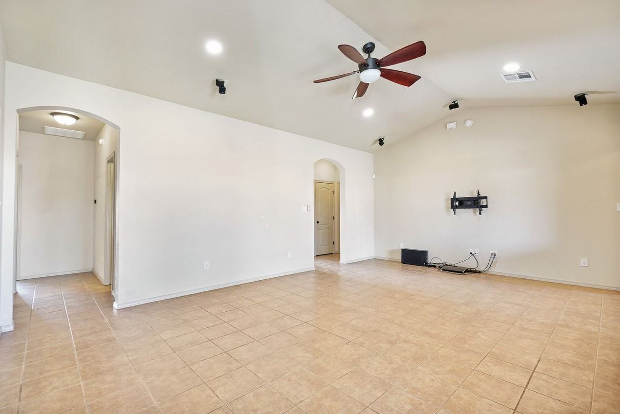 941 Hermoso El Sol - Photo 2 of 30