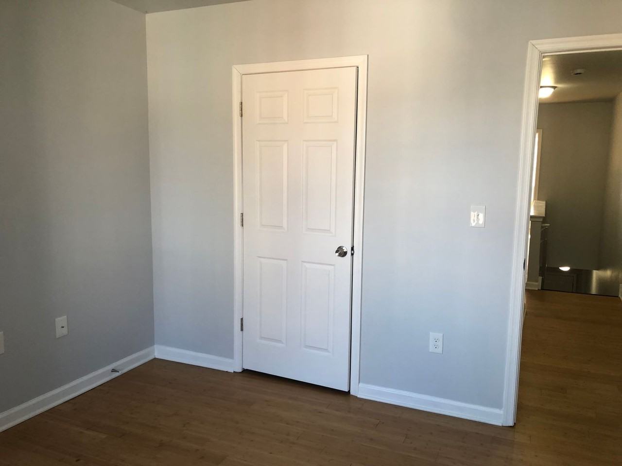 3423 Edmondson Ave - Photo 3 of 17