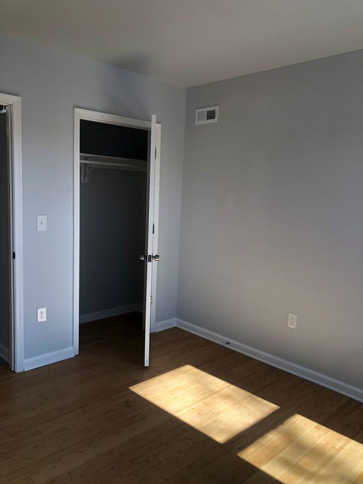 3423 Edmondson Ave - Photo 6 of 17