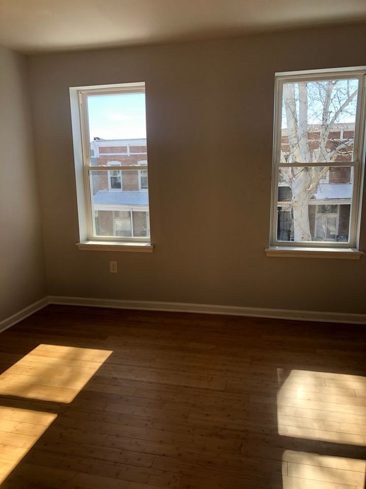 3423 Edmondson Ave - Photo 7 of 17