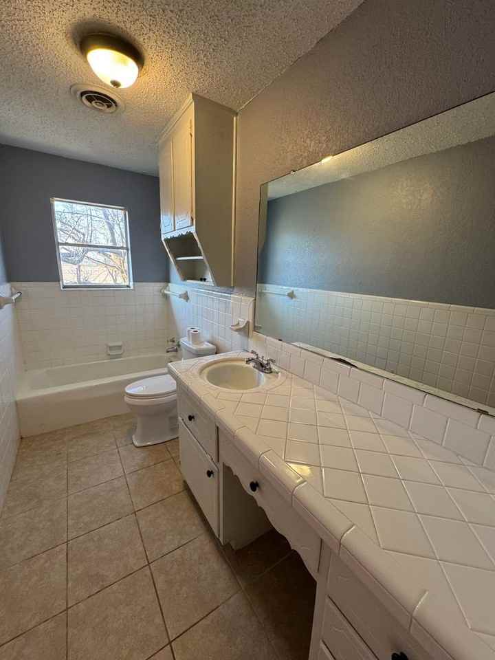 6180 Old Lorena Rd - Photo 7 of 13