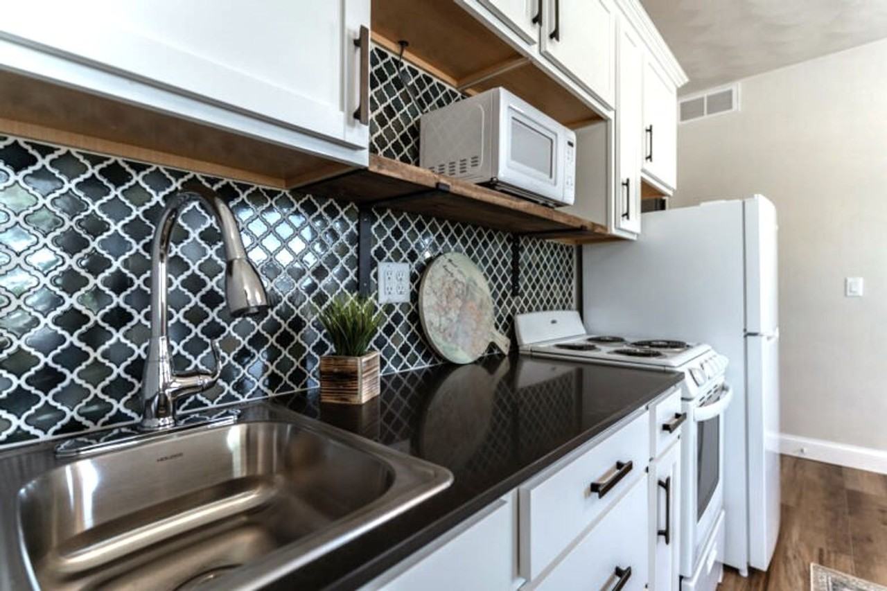 Elm Haven Place - Photo 3 of 12