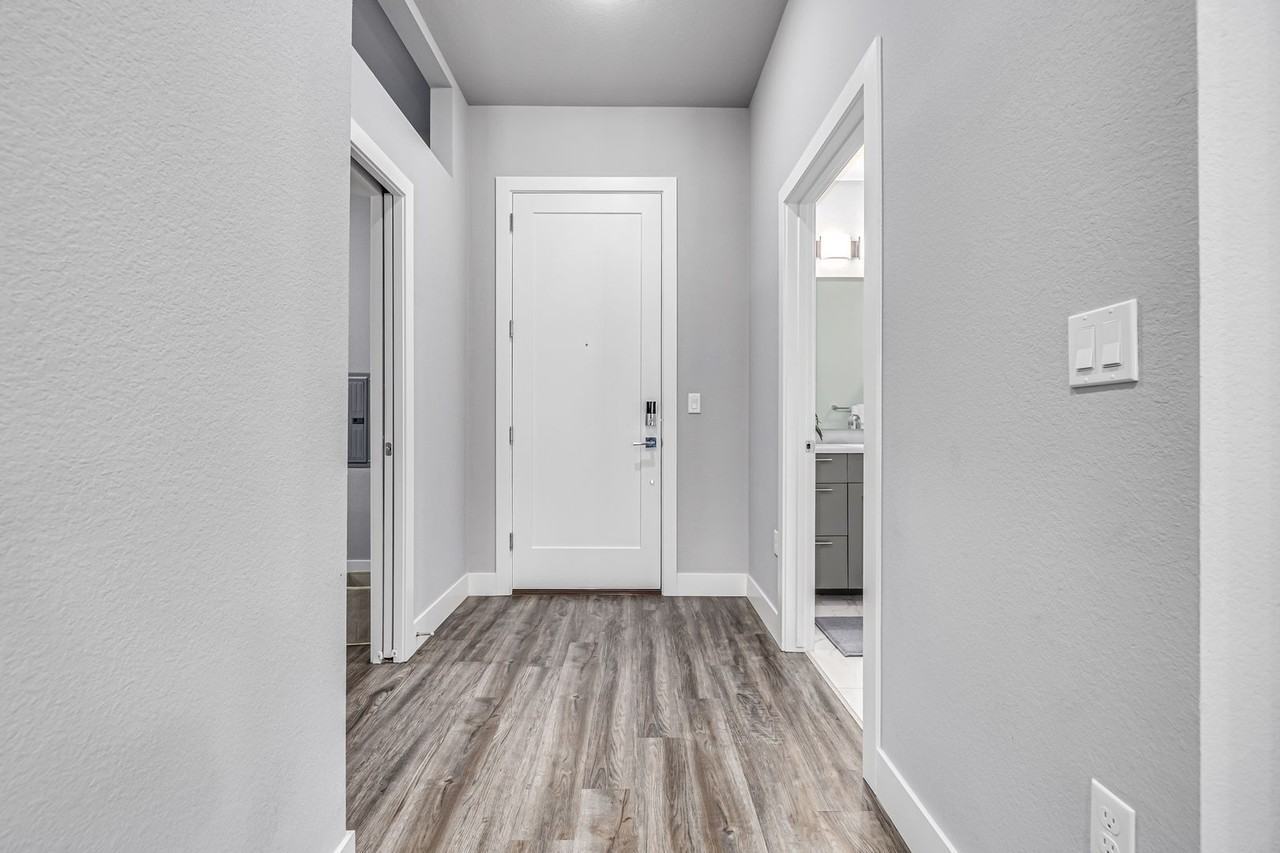 6618 E Lowry Blvd #214 - Photo 3 of 36