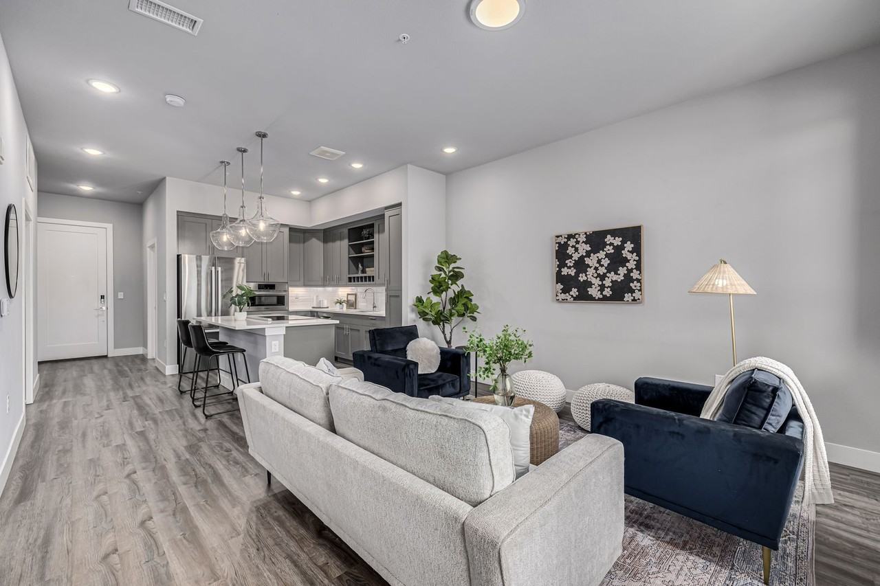 6618 E Lowry Blvd #214 - Photo 7 of 36