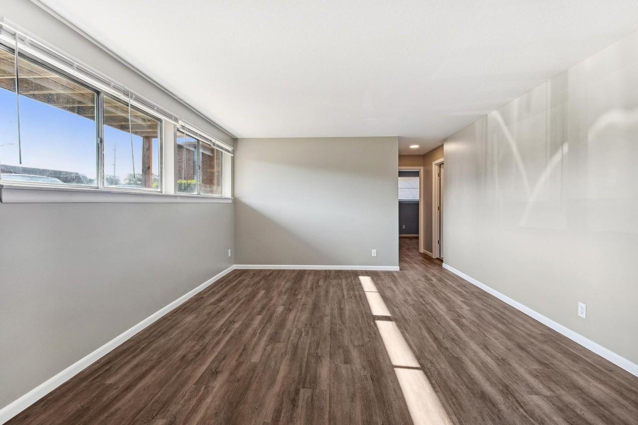 Peoria North - Photo 3 of 15