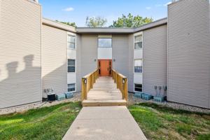 featured image of Woodhue Apartments