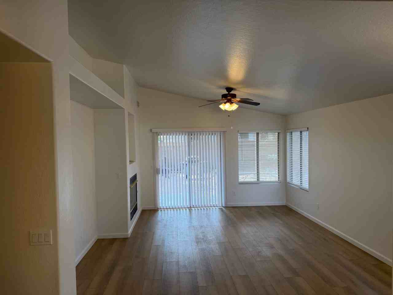 2815 E Harwell Rd - Photo 2 of 15