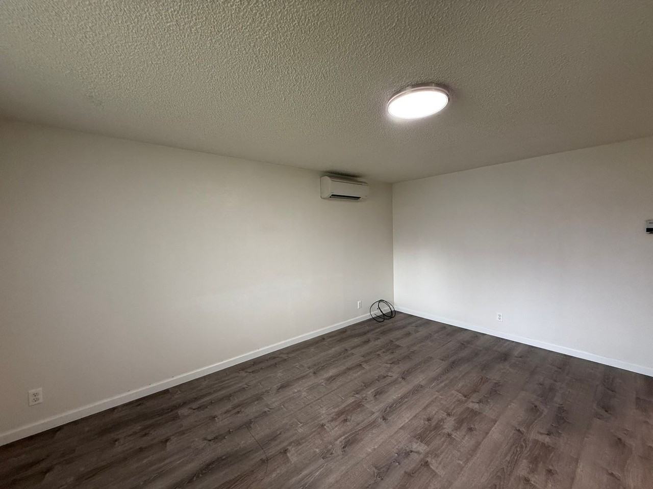 1075 56th Pl - Photo 2 of 21