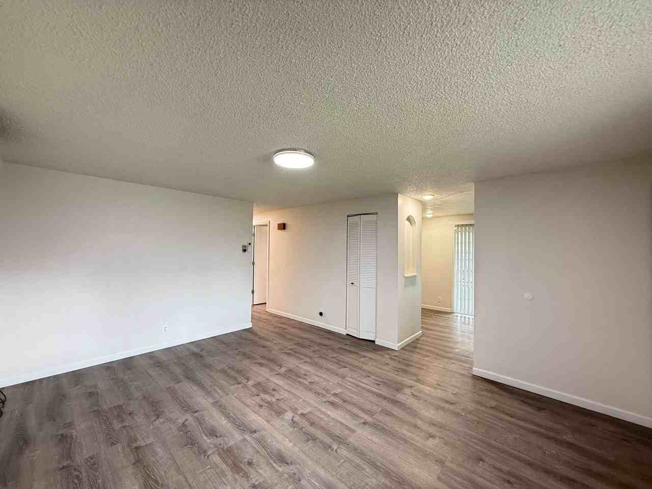 1075 56th Pl - Photo 3 of 21