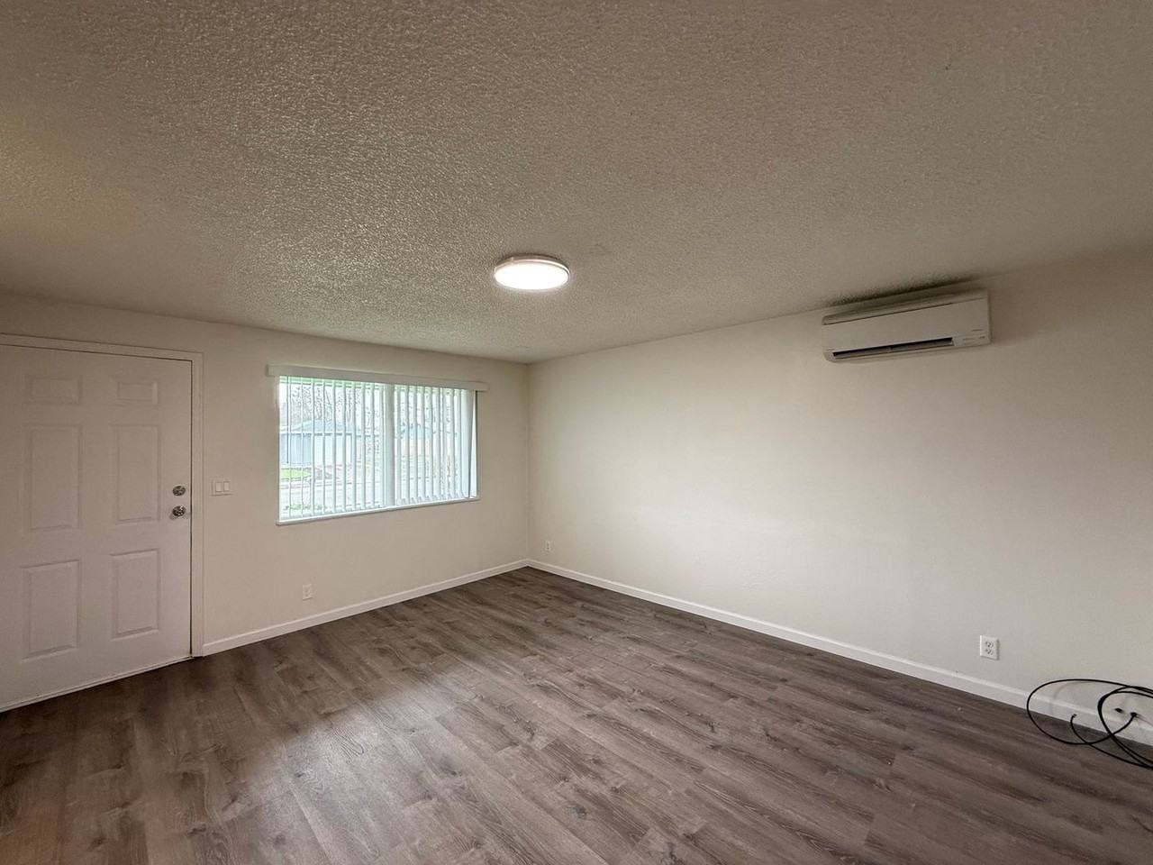 1075 56th Pl - Photo 5 of 21