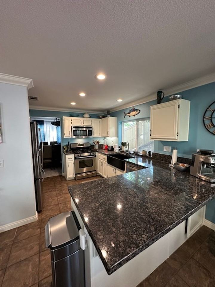 4178 Summerview Way - Photo 4 of 21