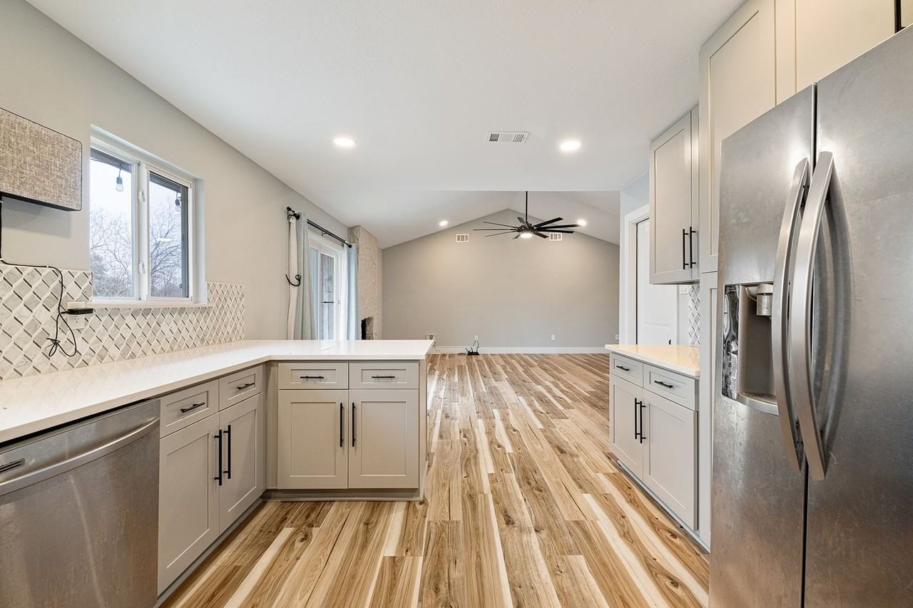 7009 Millrace Dr - Photo 6 of 24