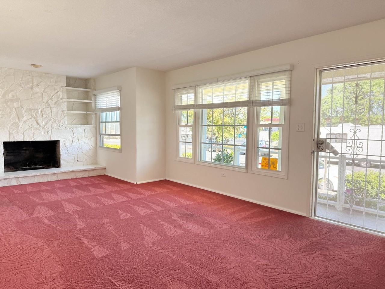 5241 Orcutt Ave - Photo 7 of 12