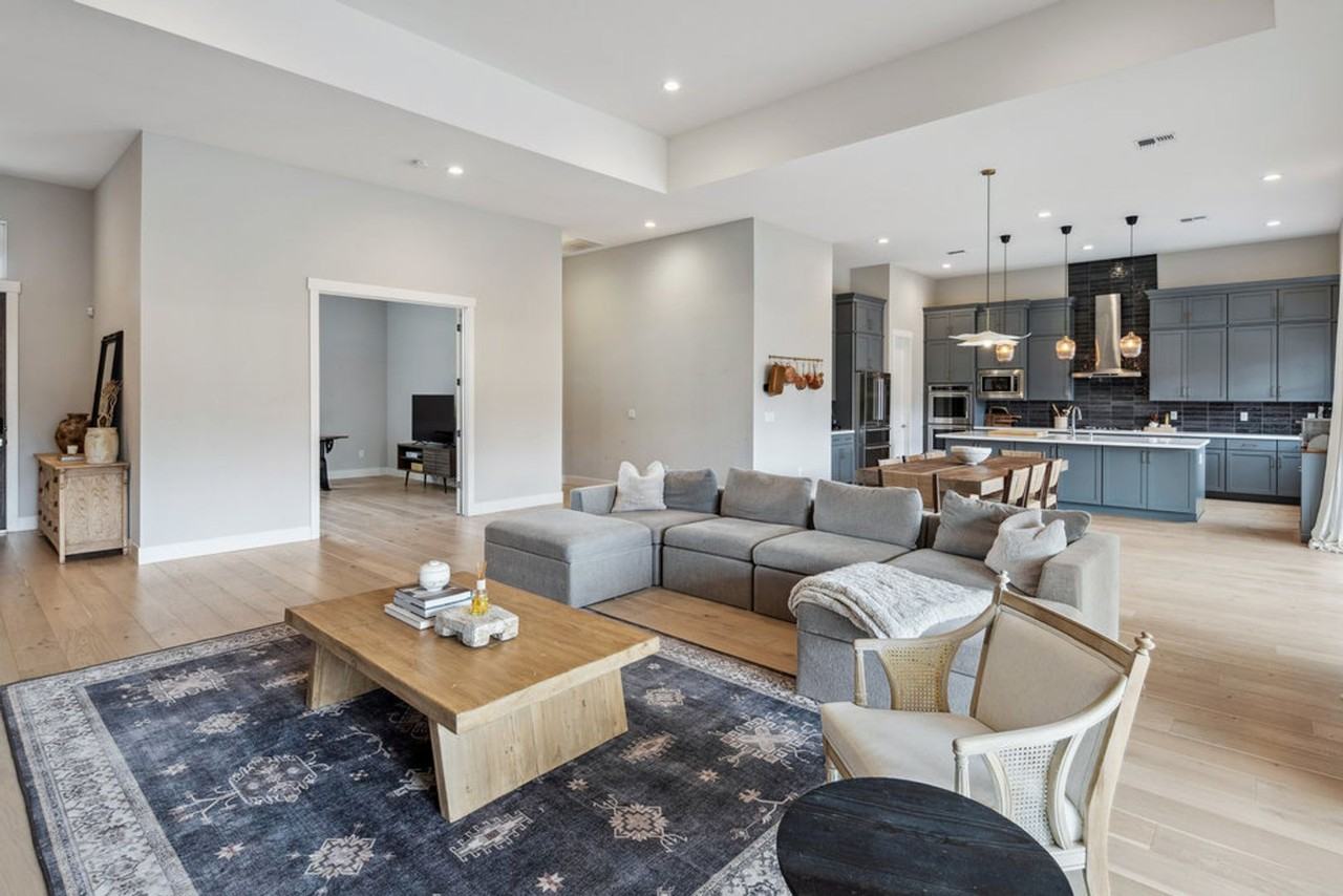 3036 Feathertop Dr - Photo 5 of 25