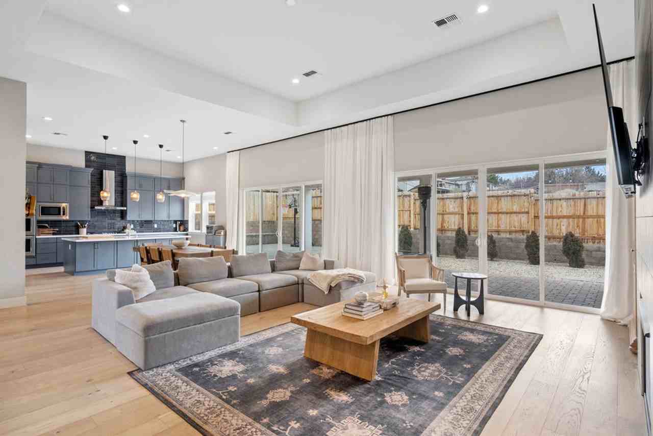 3036 Feathertop Dr - Photo 6 of 25