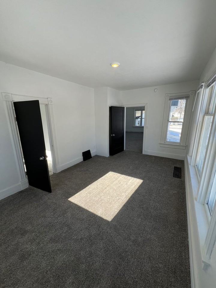 1321 Church St - Photo 7 of 18