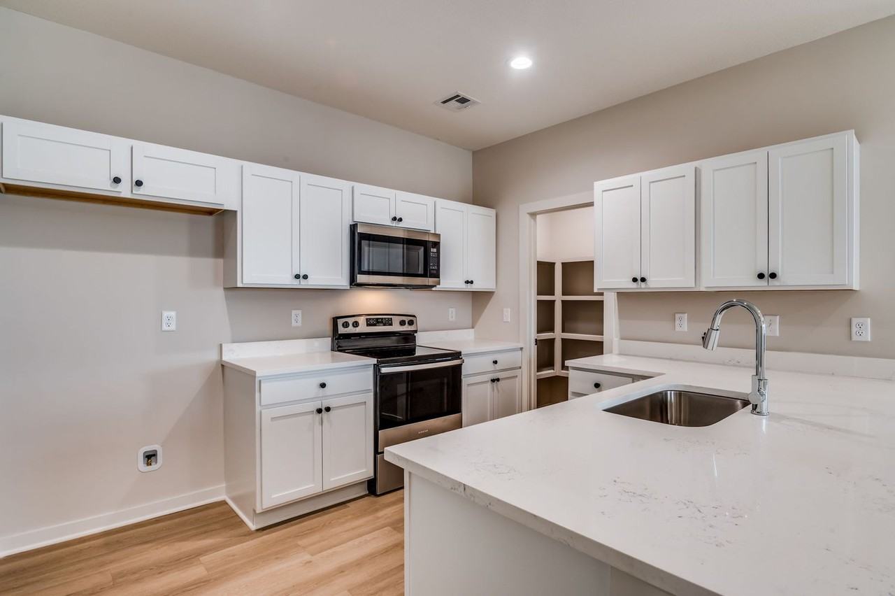124 N Gowen St - Photo 5 of 21