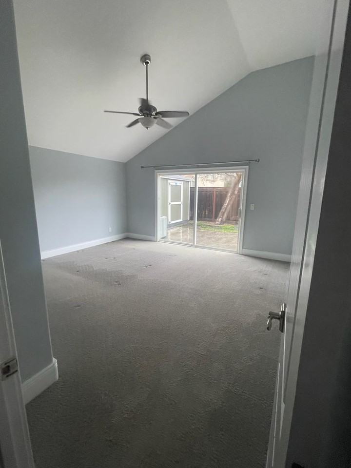 5156 Abbey Dr - Photo 4 of 12