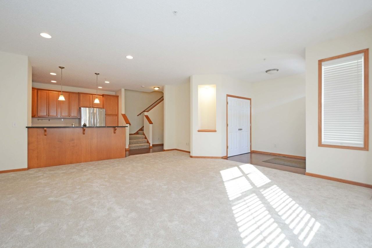 8025 Larch Ln N - Photo 4 of 23