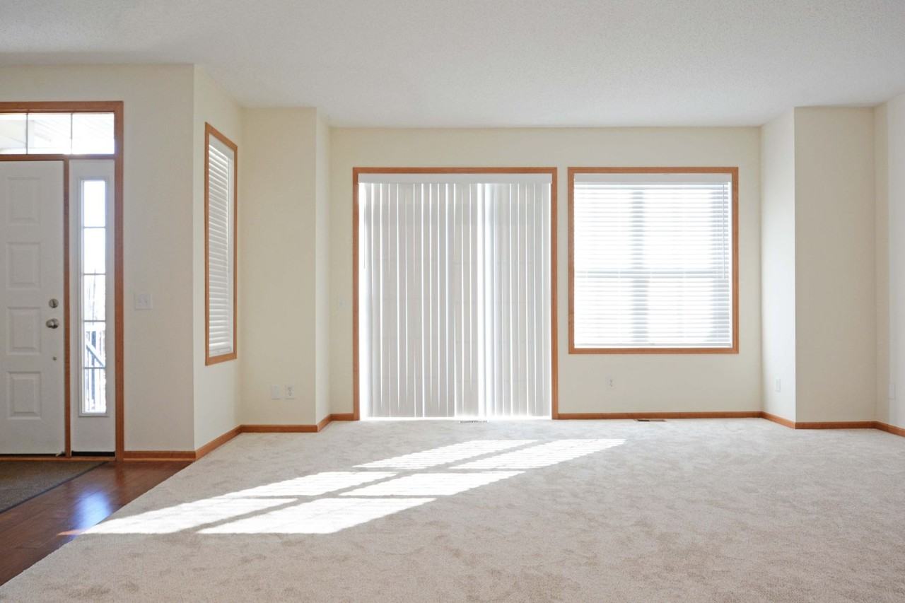 8025 Larch Ln N - Photo 7 of 23