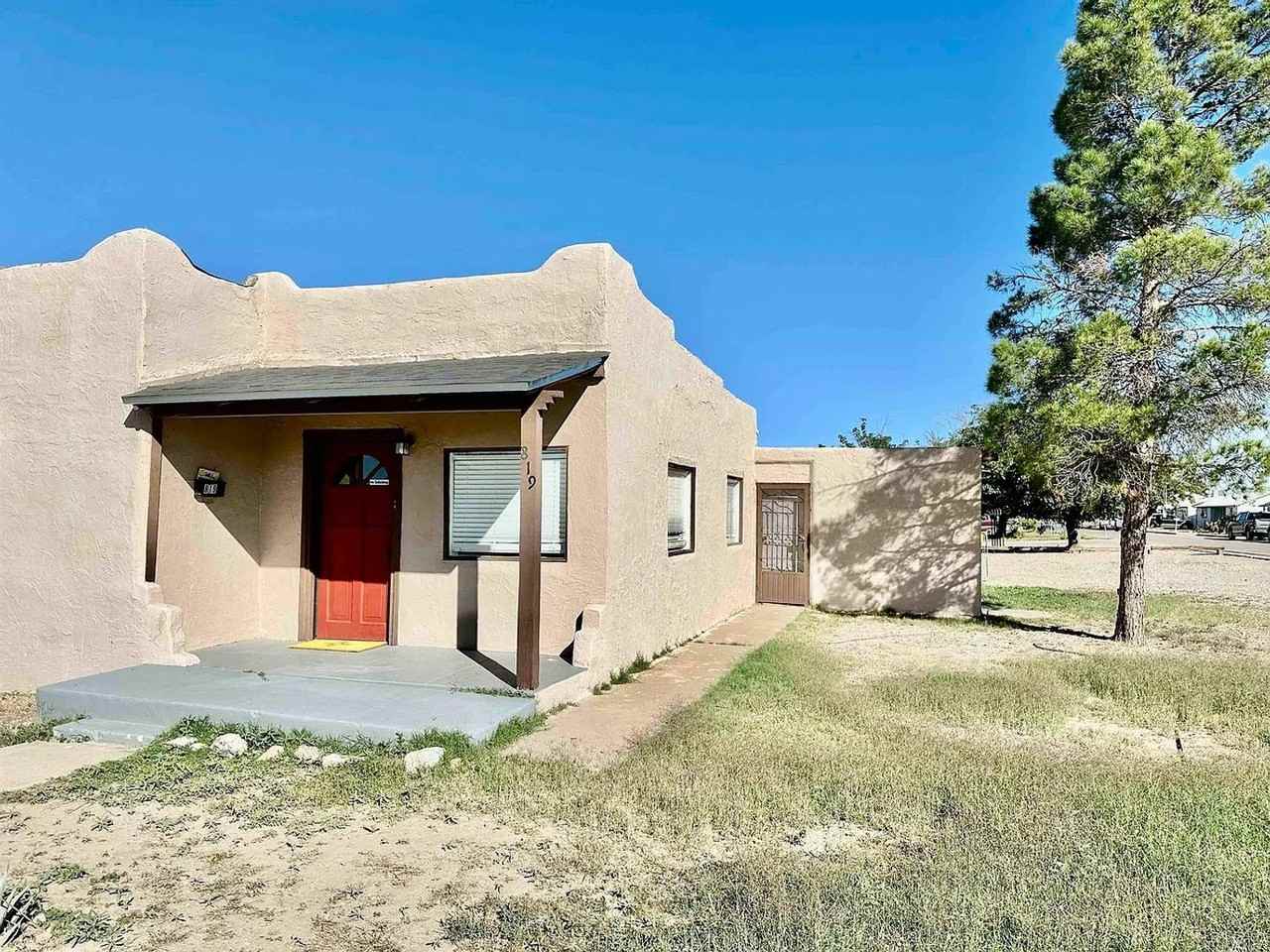 819 15th St - Photo 2 of 37