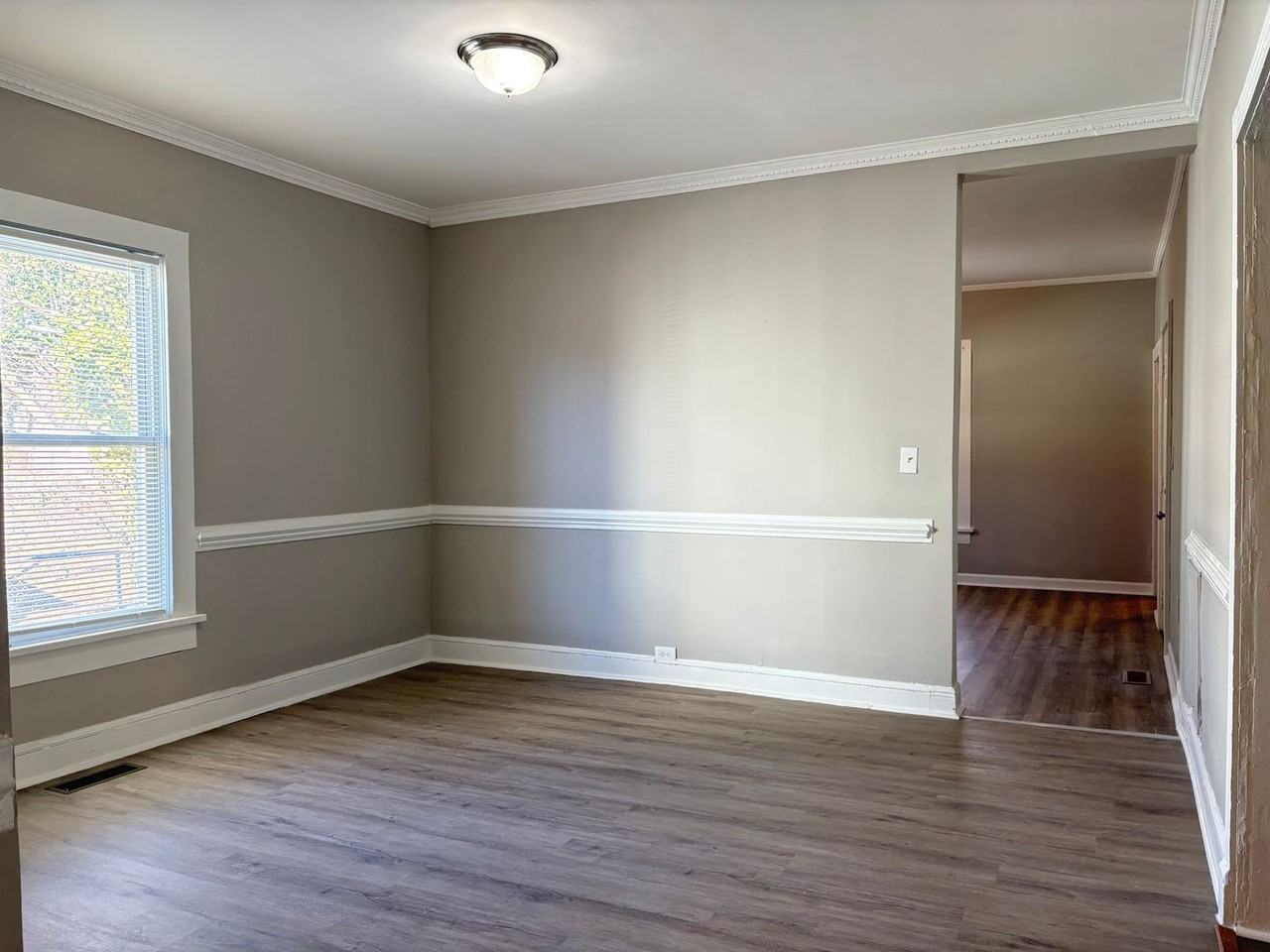 603 Montgomery St - Photo 3 of 14