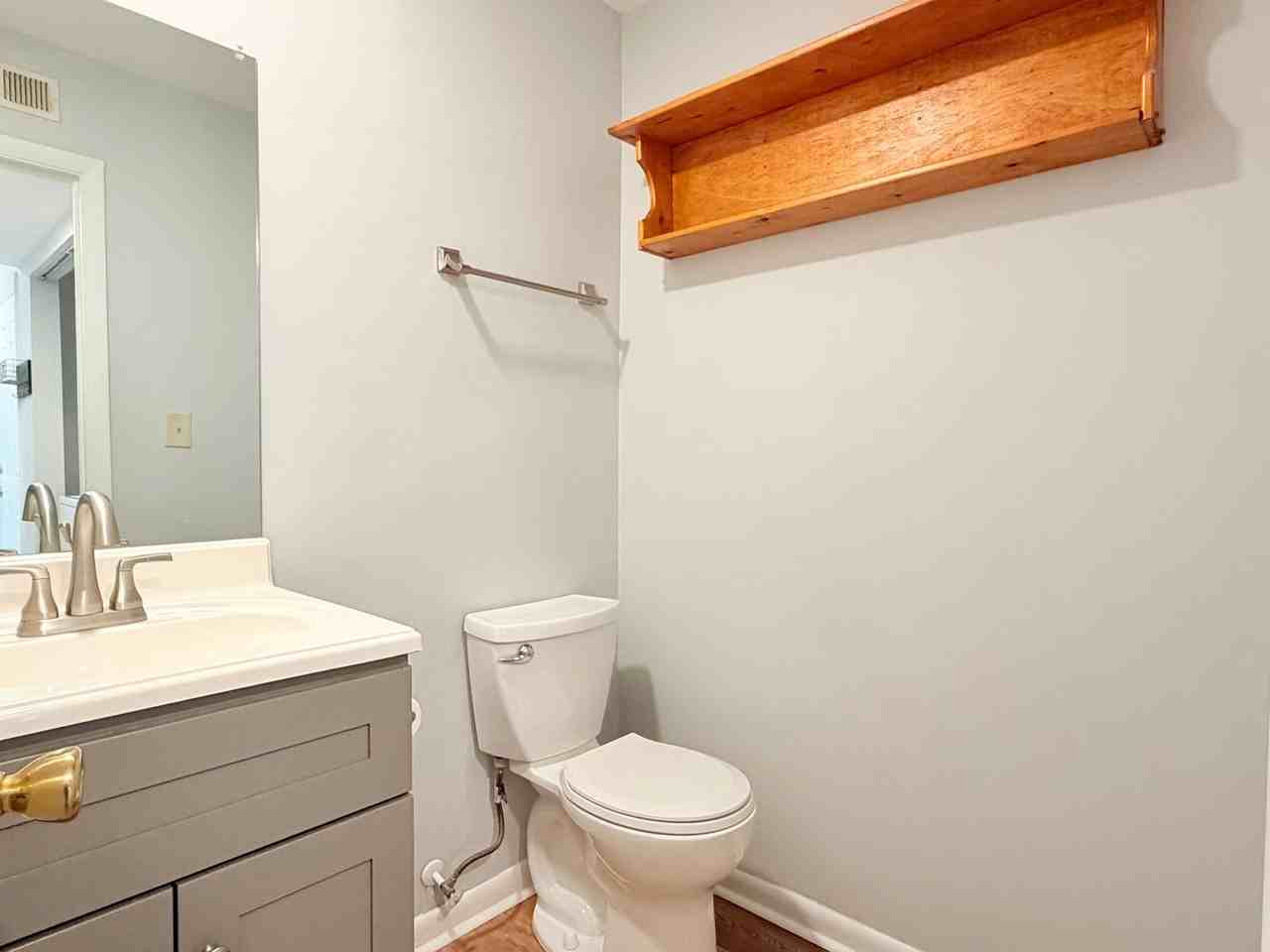 3872 Staffordshire Ln - Photo 3 of 16