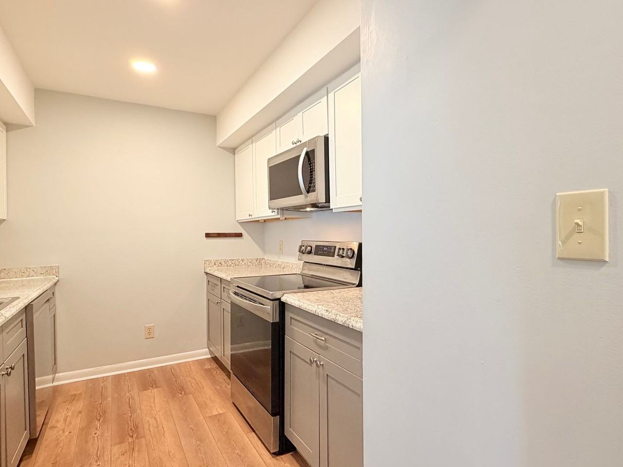 3872 Staffordshire Ln - Photo 6 of 16