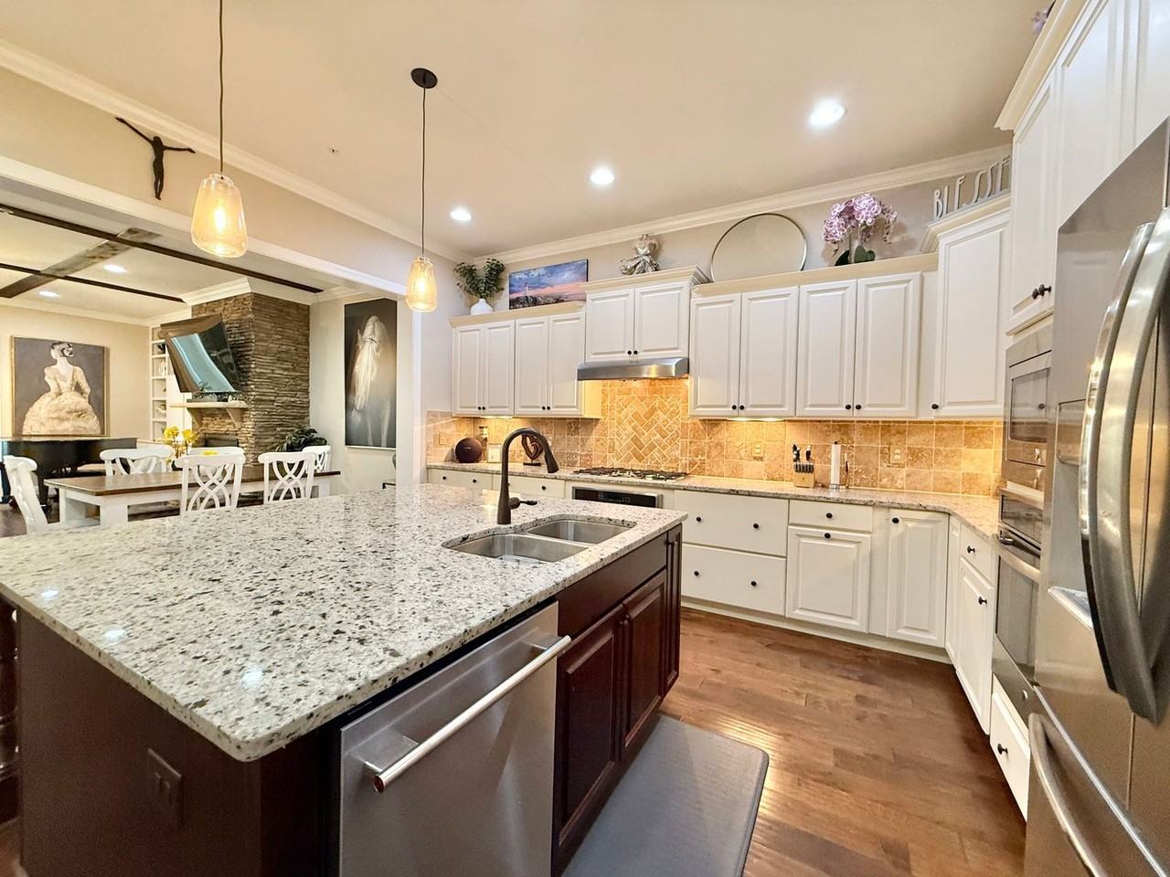 2303 Carriage Oaks Dr - Photo 5 of 34