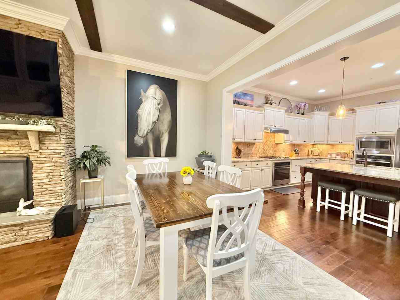 2303 Carriage Oaks Dr - Photo 6 of 34