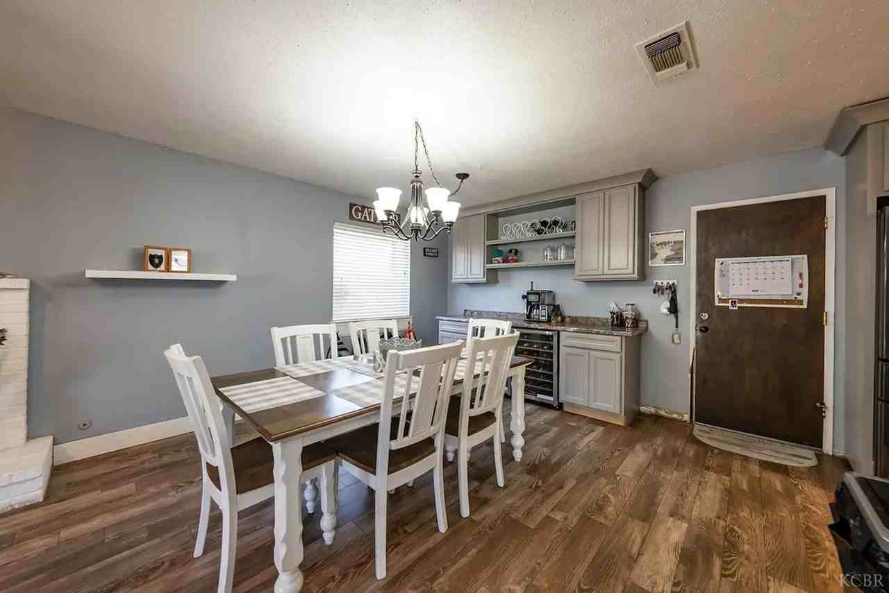 299 Spruce Pl - Photo 6 of 21