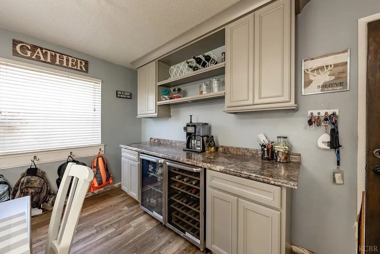 299 Spruce Pl - Photo 7 of 21