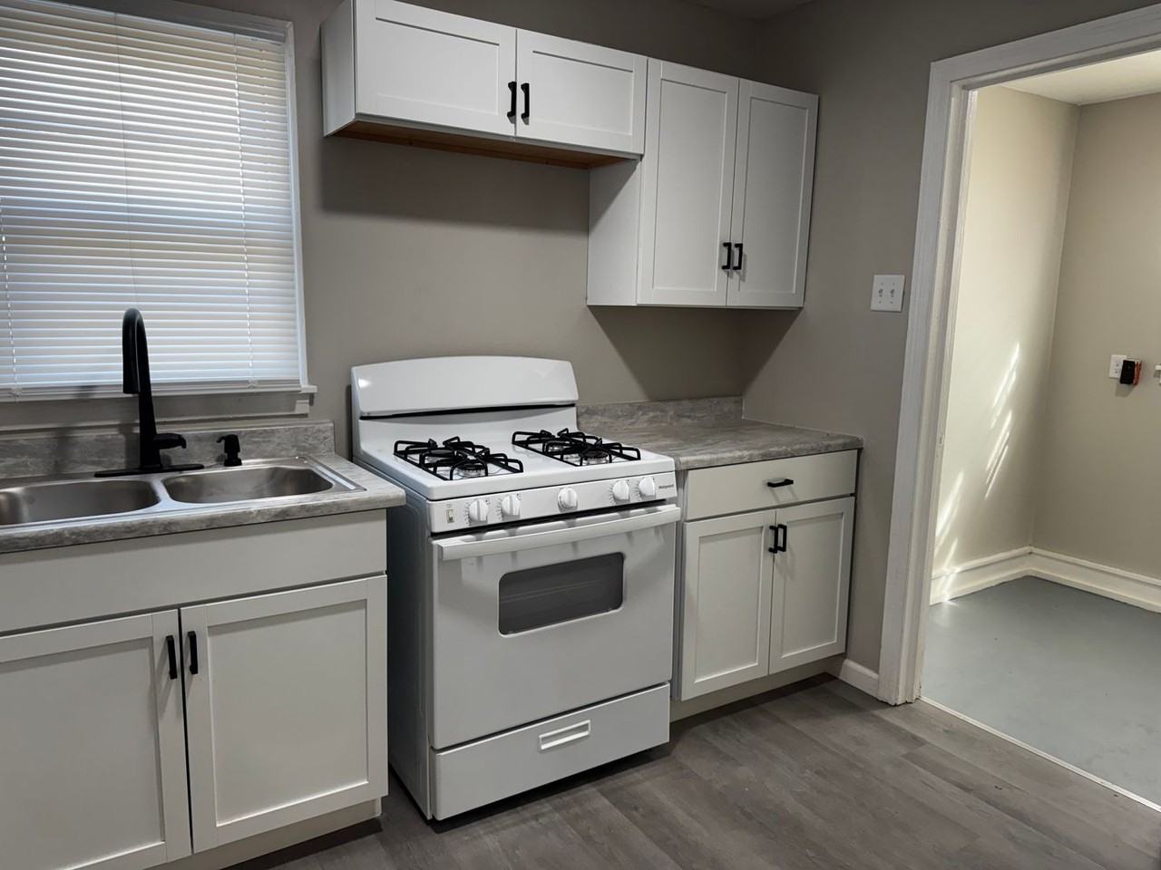 2143 S Wichita St - Photo 4 of 10