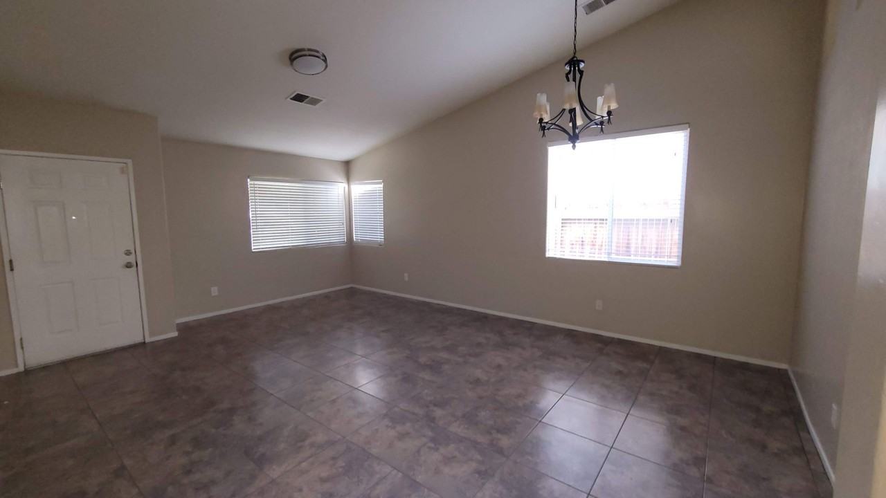 10408 Starlight Peak Dr - Photo 2 of 12