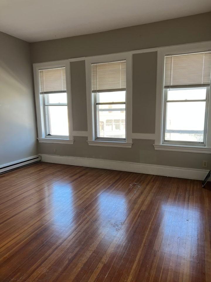 5 5 Broadway - 304 #304 - Photo 3 of 9