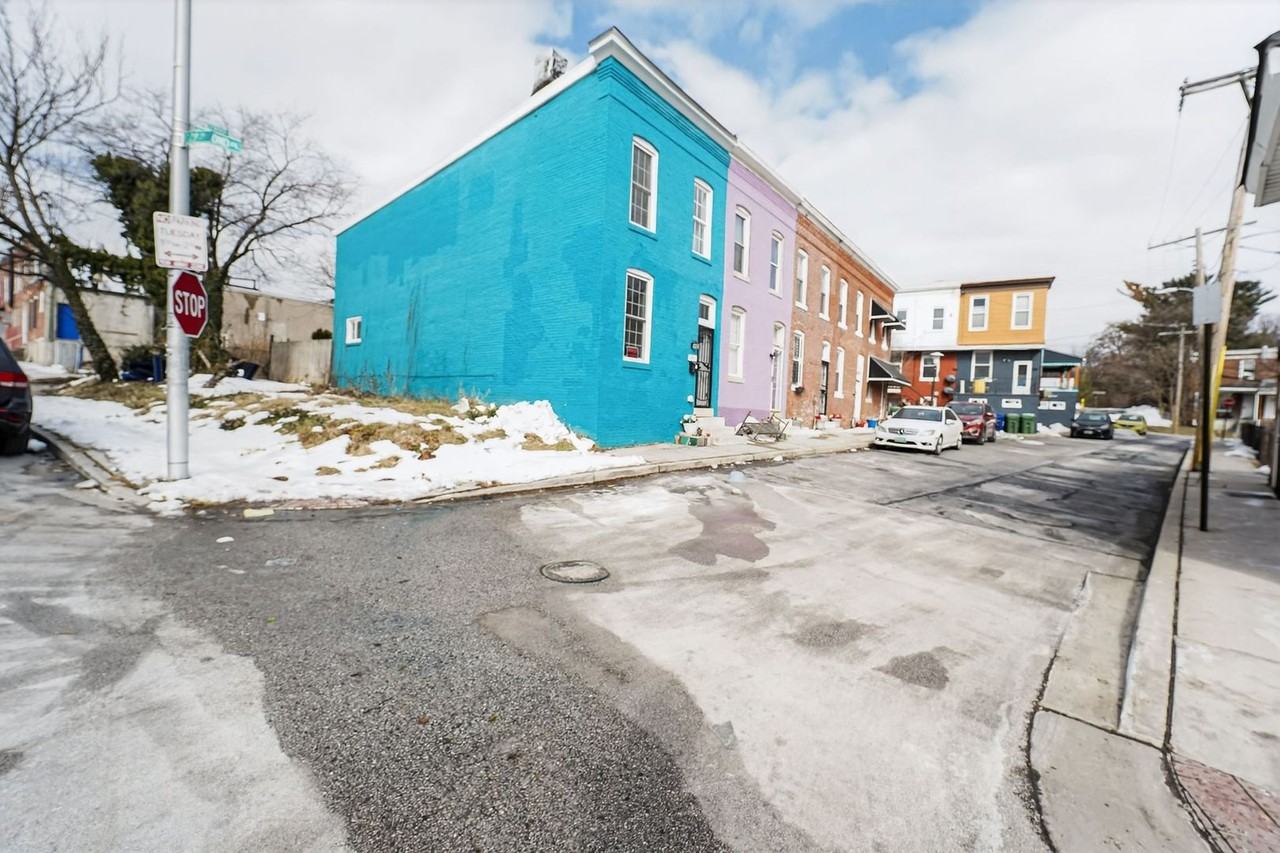 2922 Limond Pl - Photo 2 of 30