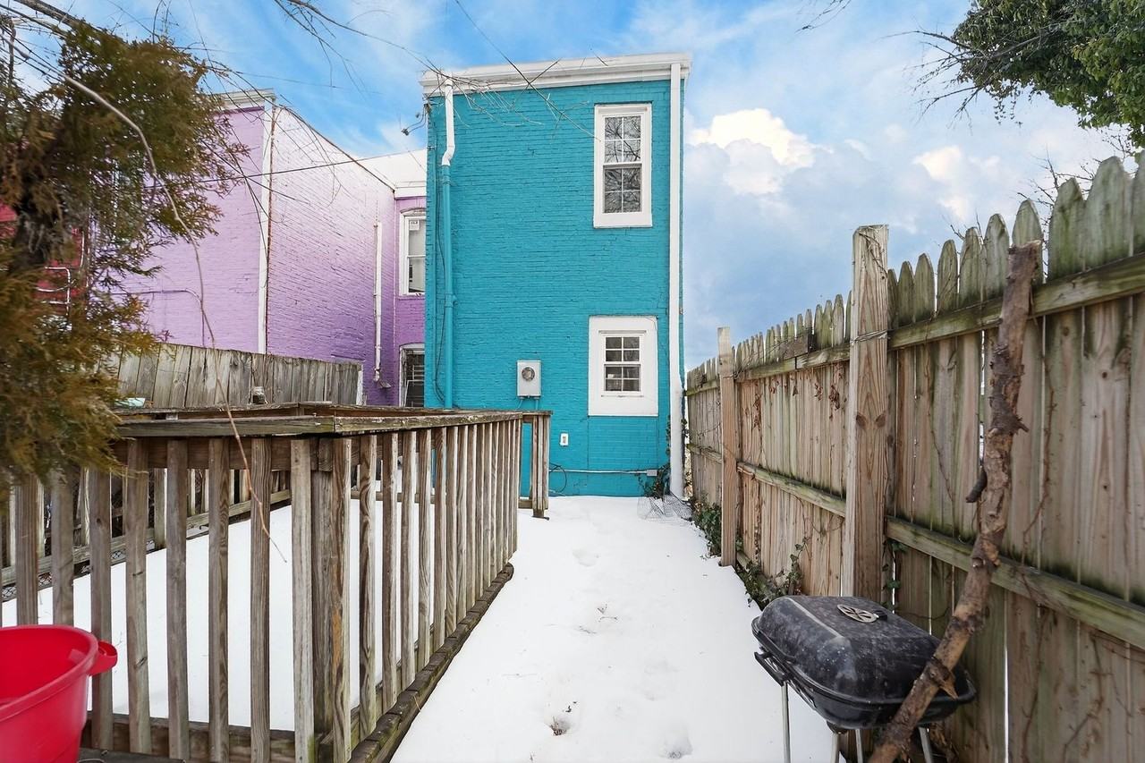 2922 Limond Pl - Photo 3 of 30