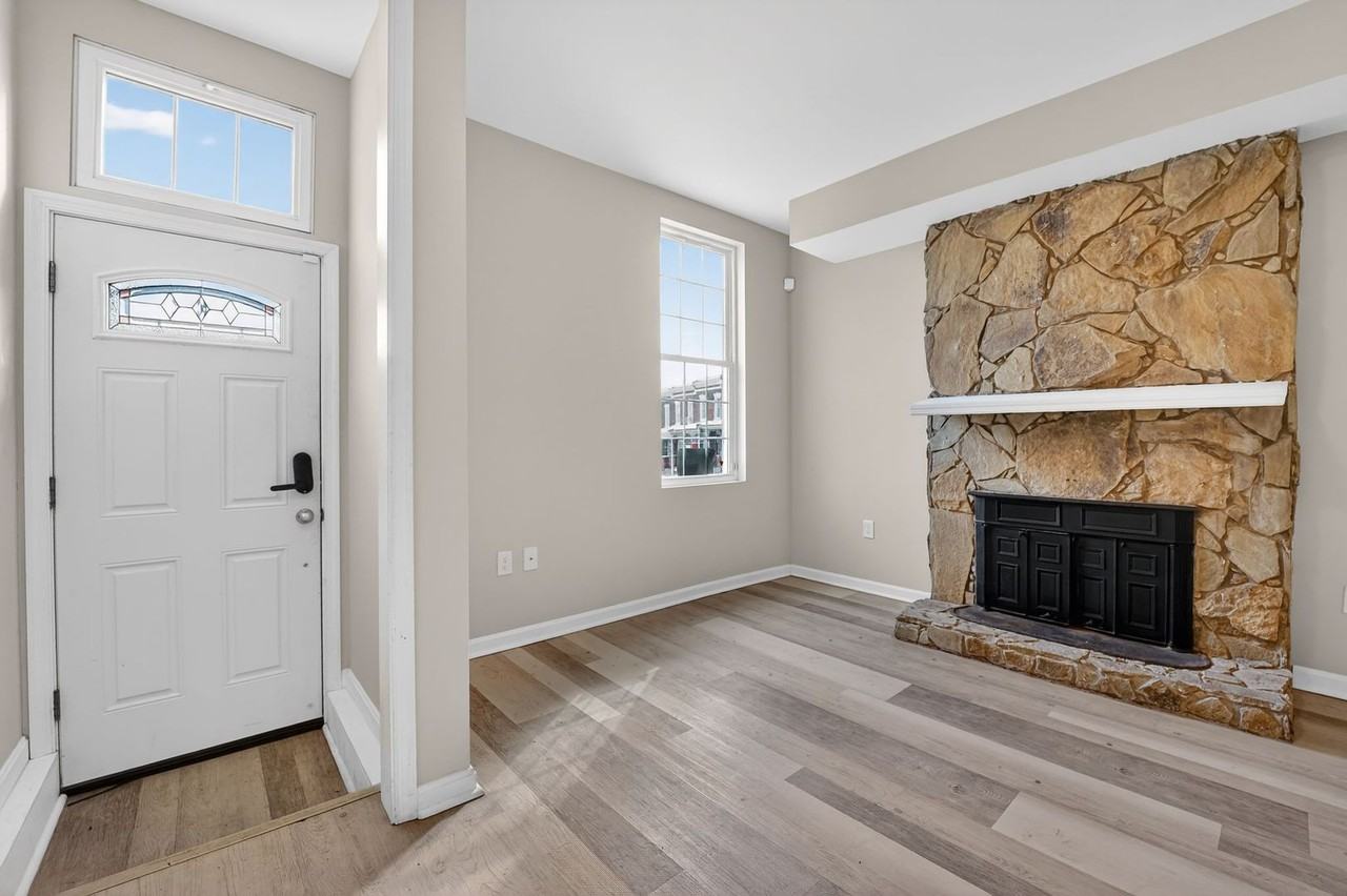 2922 Limond Pl - Photo 7 of 30