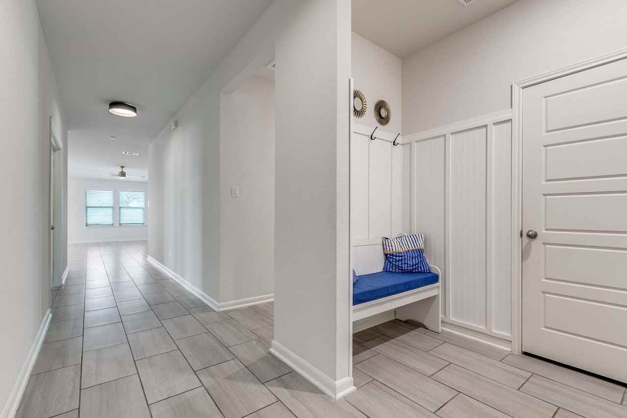 12002 Benetto Aly - Photo 4 of 25