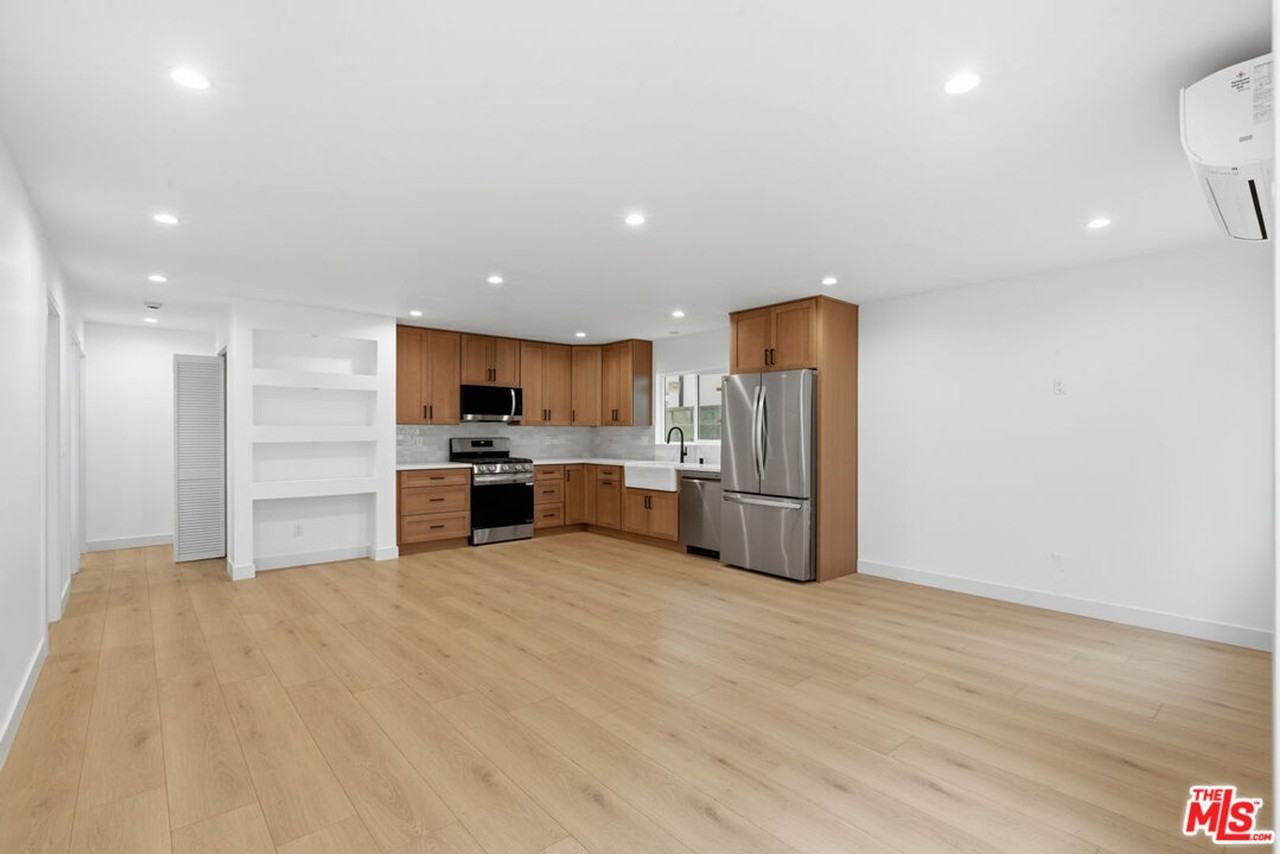 3431 Edgehill Dr - Photo 4 of 23